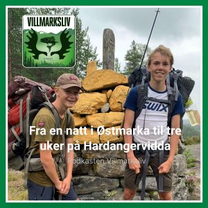 Logo for podkast med Friluftsduoen i Podkasten Villmarksliv. Henrik Meum og Halvor Songe avbildet med sekker og fiskestenger.
